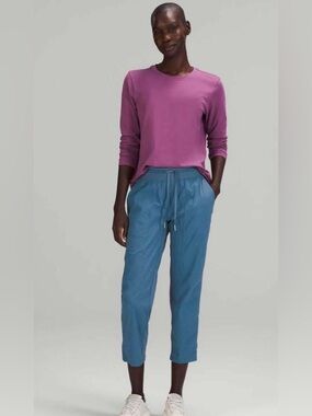 Lululemon Dance Studio Mid-Rise Cropped Pant